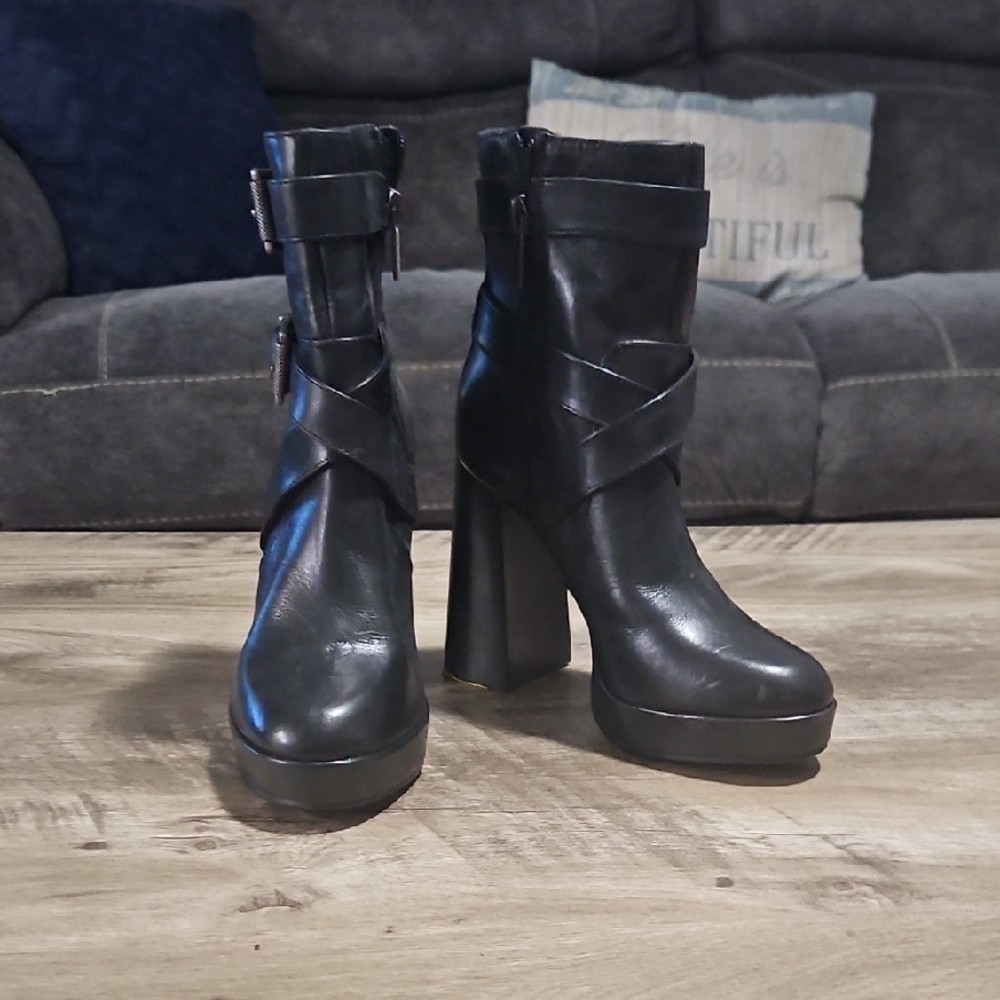 Vince Camuto Sleek Black Heeled Boots